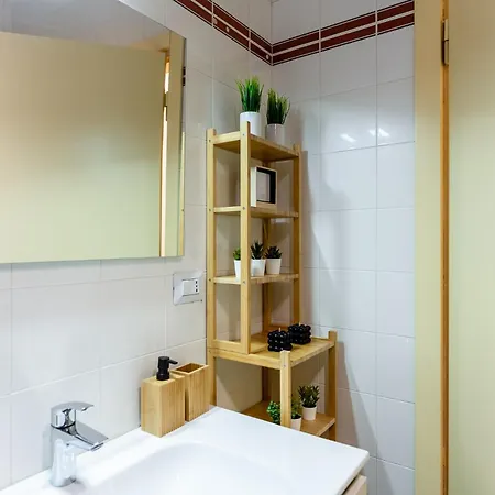 Chic Living - Porta Venezia Apartman *