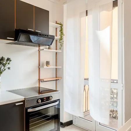 Chic Living - Porta Venezia Apartman *