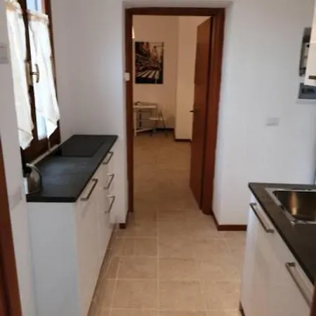Trilocale Zona Loreto Mm1 - Viale Monza 10 Διαμέρισμα *