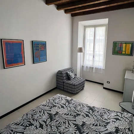 아파트 Charming Park - Center - For 5 Guests - Brand New Bathroom 밀라노