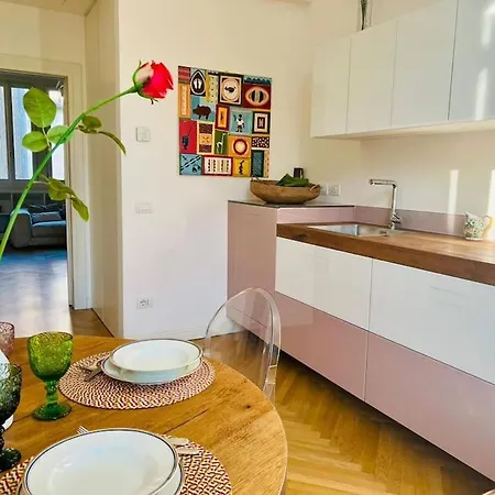 Magnifico D'epoca Ai Navigli Colazione Inclusa * ميلان