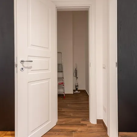 Guest Planet - Bicocca Apartment *