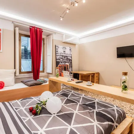 Apartament Pt.venezia M1 In50m-duomo10'-stazione 9' Mediolan
