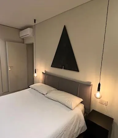 Апартаменты Duca Dei Navigli - Luxury In Милан