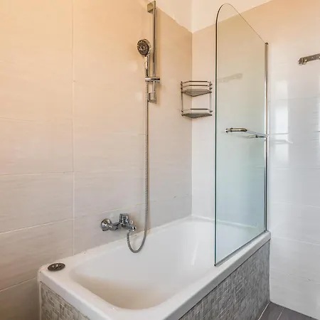 Apartmán Naba Flat Full Wi-fi New- Via Meda