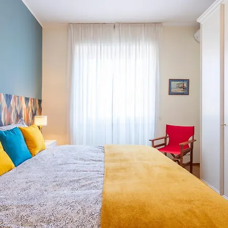 Guesthost - Casa Giuliana Splendido Trilocale Apartmán Milán