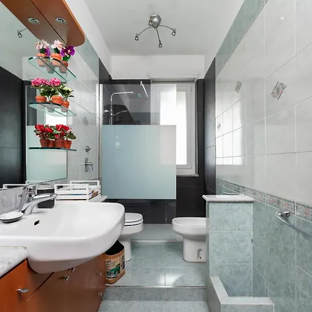 Stazione - Ariel - Luminoso Con Terrazzo Fino A 6 Posti Letto Lejlighed *