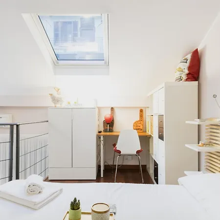 Easylife - - Corso Xxii Marzo 39pt - Duomo Daire *