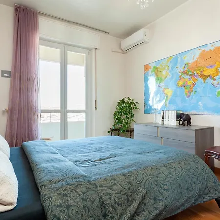 Two Spacious Bedrooms 1 Minute To Metro Stop *