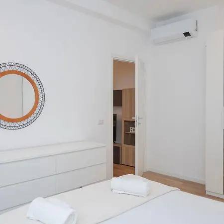 Ihost Flat - Giambellino 131-1 Apartament Mediolan