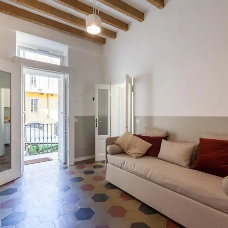 아파트 Mortara Navigli *