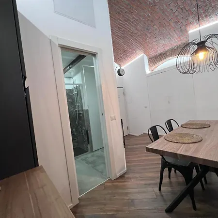 Kibilu - Via Melchiorre Gioia - Stazione - Isola - Garibaldi Milan