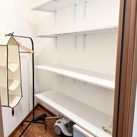 Casa Porpora, Trilocale In Posizione Eccellente Διαμέρισμα *