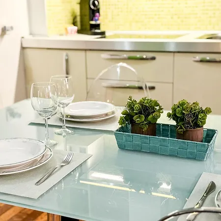 Casa Porpora, Trilocale In Posizione Eccellente Apartament *