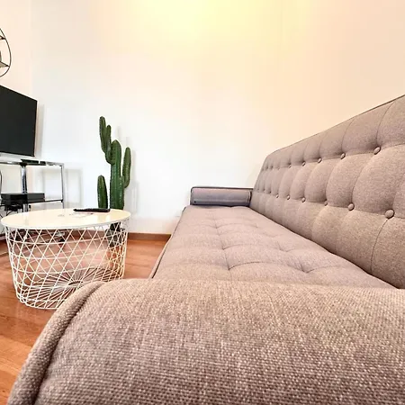 Comecasa 2 Bdr 450mt From Duomo * 밀라노