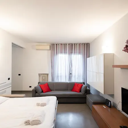 Splendido Quadrilocale Nel Cuore Dei Navigli * Μιλάνο