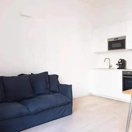 Hacca Collection - Bocconi, Navigli 1br Апартаменты *