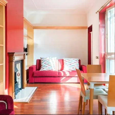 Parcheggio & Idromassaggio Brera 公寓