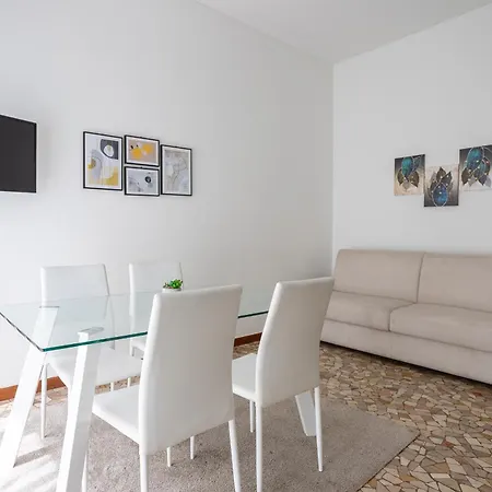 Cesare's Nest - Super Position Milan