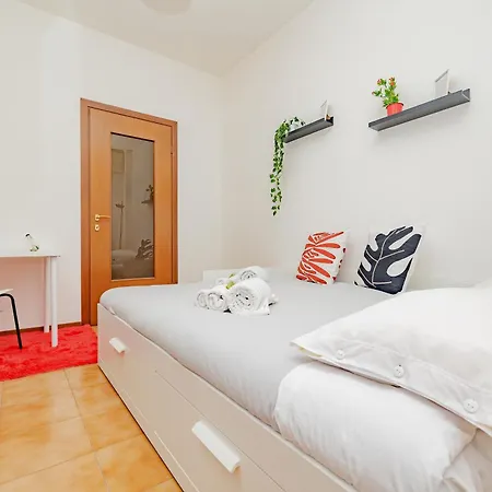 Bicocca Experience - Near Metro & Arcimboldi Theatre -fast Wifi Μιλάνο