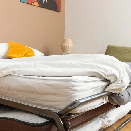 Artstay - Exclusive Apt, Free Parking, Metro, Tram Apartamento
