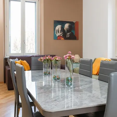 Apartamento Artstay - Exclusive Apt, Free Parking, Metro, Tram