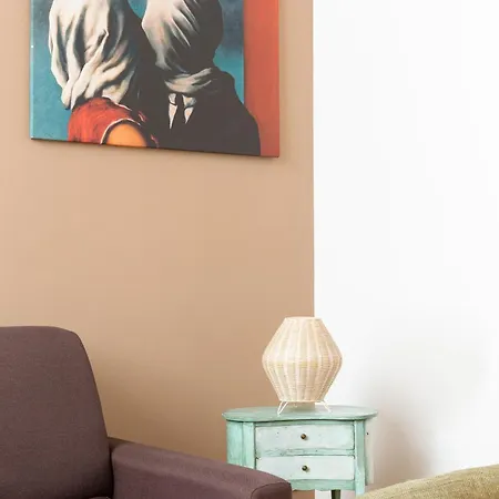 Artstay - Exclusive Apt, Free Parking, Metro, Tram Milão