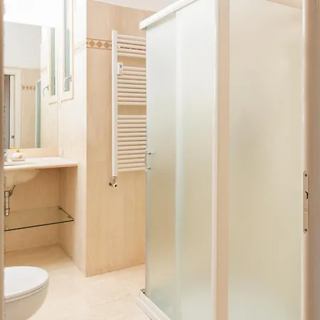 Artstay - Exclusive Apt, Free Parking, Metro, Tram * Milão