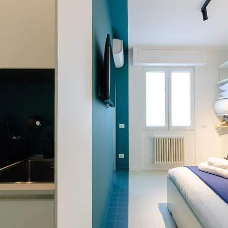 San Siro Blue Flat