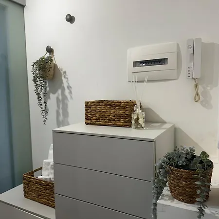 Regina In Corso Lodi - Sky Tv, Wifi E Breakfast Box Apartament