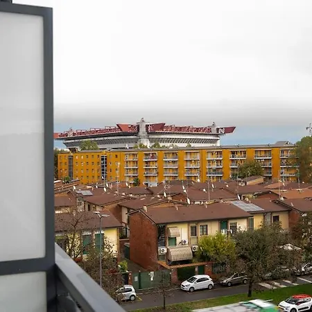 A 500 Metri Da San Siro Milaan