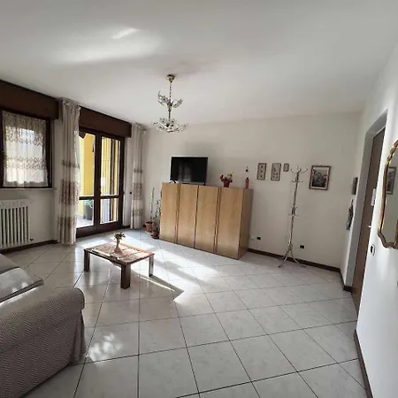 Apartment Trilocale Con Giardino Niguarda Mailand