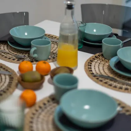 Stayeasy Quadronno33 - 3 Bedrooms, 2 Baths - Duomo Walking Distance * Mailand