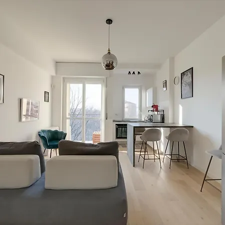 Loft Charme: Bilocale Con Balcone Milánó