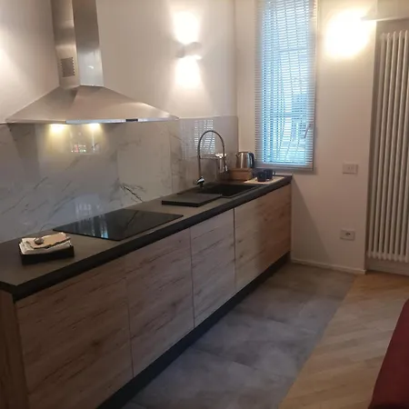 Nice Cozy Next To Loreto Daire Milano