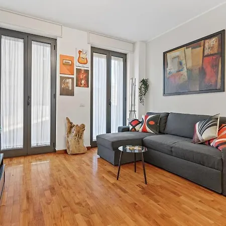 Milano-m1 Rock House Διαμέρισμα *