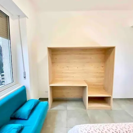 アパート 12 Minuti Dal Duomometro+10 Posti Letto