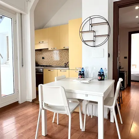 Comecasa 2 Bdr 450mt From Duomo