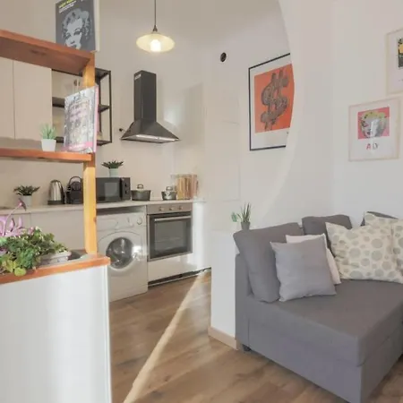 *navigli Art Attic*designarea Milan-wifi-netflix * Milan