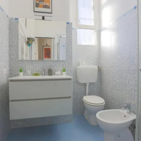 *navigli Art Attic*designarea Milan-wifi-netflix Apartment