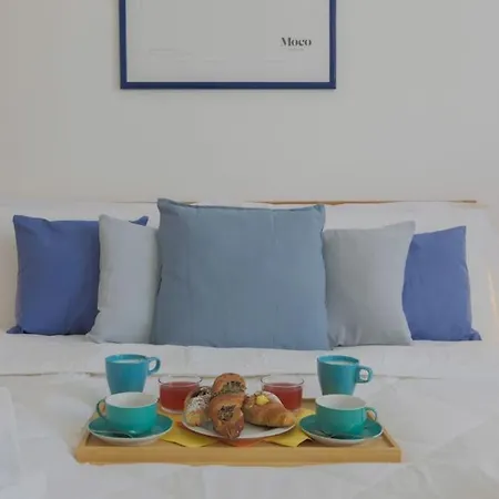 Apartment *navigli Art Attic*designarea Milan-wifi-netflix Milan