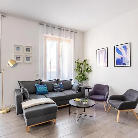 Bocconi's Nest - Close To Duomo With Terrace Daire