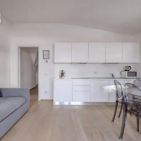 Joivy Welcoming Flats By Corso * Milan