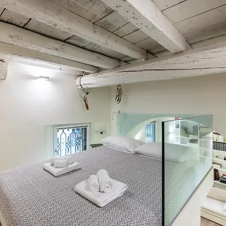 Luxury Duplex Flat With Sauna Few Steps From Duomo *