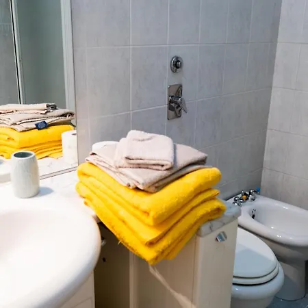 Casa Raffaella, Comodo E Tipico Bilocale Nel Centro Di *