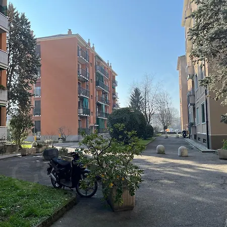 Guesthost - Alices House Modern * Milano