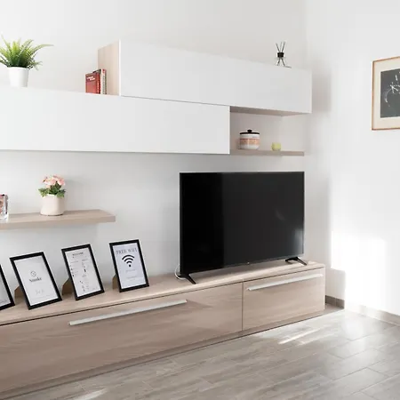 10min Rhofiera & Sansiro - 5min Metro - Ac - Freeparking Milano