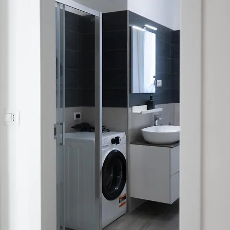 10min Rhofiera & Sansiro - 5min Metro - Ac - Freeparking * Milan