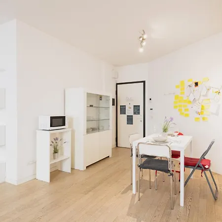 Easylife - Stile E Comfort Sui Navigli * Milano