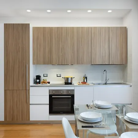 Navigli - Uni Bocconi Elegant Suite, Wi-fi, Tram Milánó